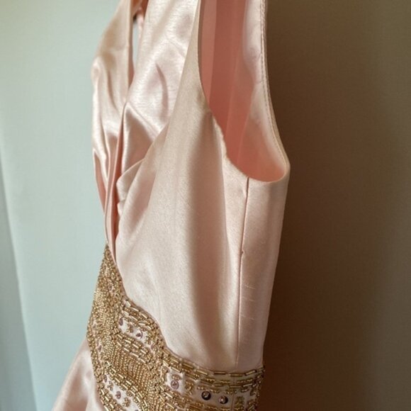 JS Boutique pink dress with sequence detailing - Picture 7 of 12